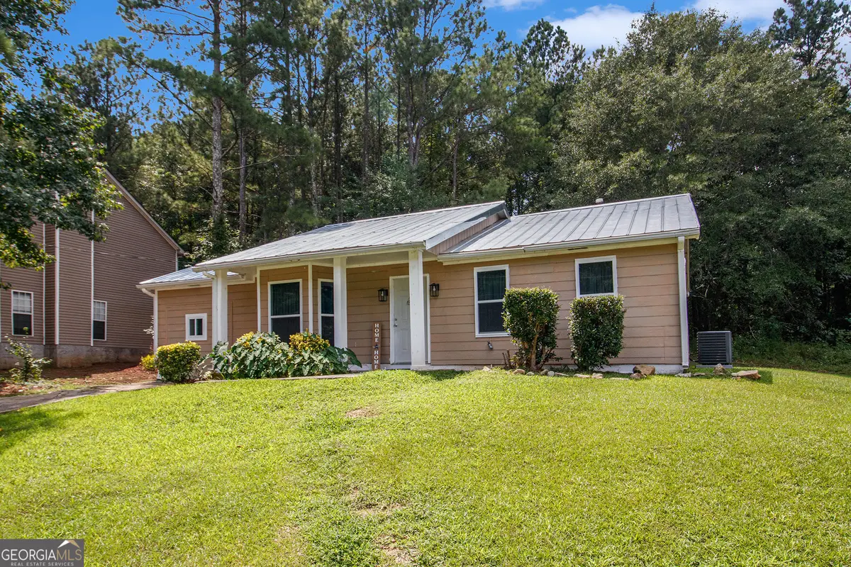 6945 Brown Drive S, Fairburn, GA 30213 - Image #1