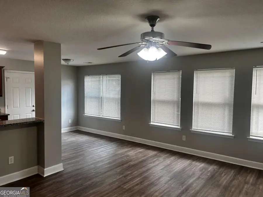 6256 Hickory Lane Circle, Union City, GA 30291 - Image #3