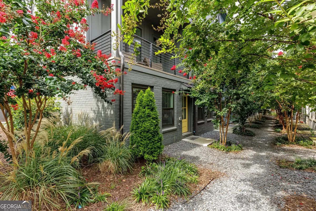 183 Chestnut Circle Ne, Atlanta, GA 30342 - Image #1