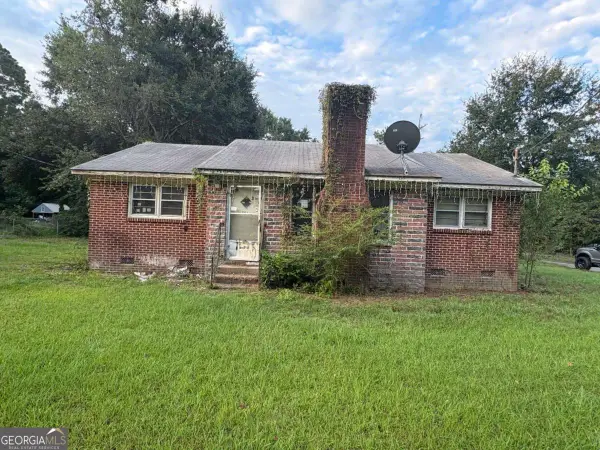 425 Hollis Street Sw, Pelham, GA 31779