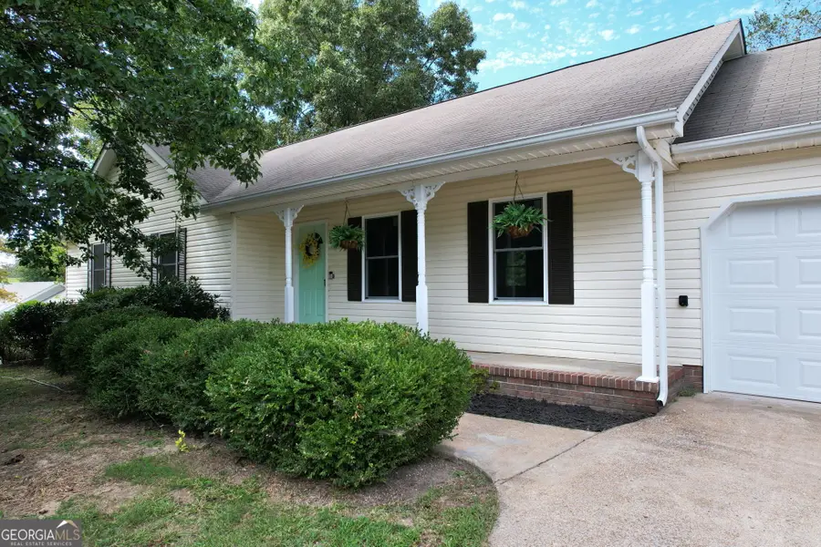 372 Castleview Drive, Ringgold, GA 30736 - Image #2