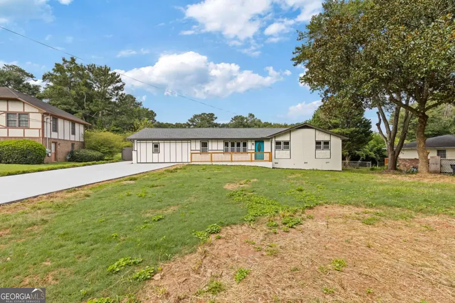 237 Sandra Drive Nw, Lilburn, GA 30047 - Image #2