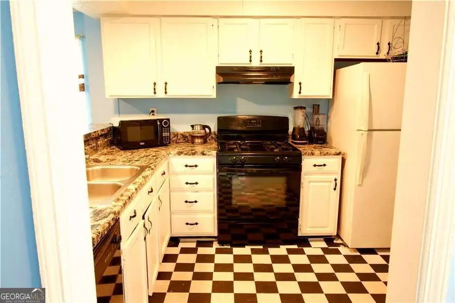 852 Glynn Oaks Drive, Clarkston, GA 30021 - Image #2