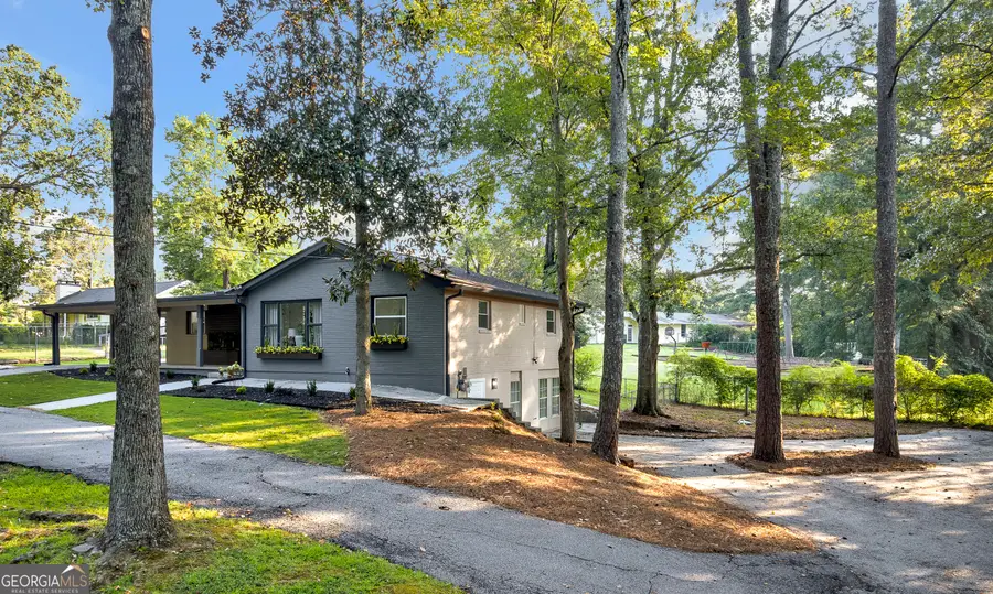 3951 Covered Bridge Road Sw, Smyrna, GA 30082 - Image #3