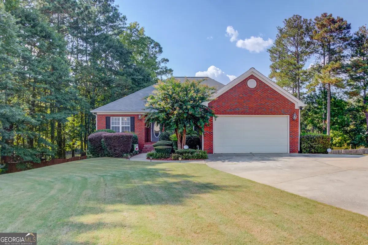 3865 Weeping Willow Lane, Loganville, GA 30052 - Image #1