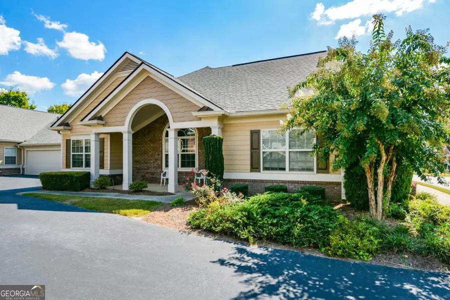 219 Orchards Circle, Woodstock, GA 30188 - Image #2