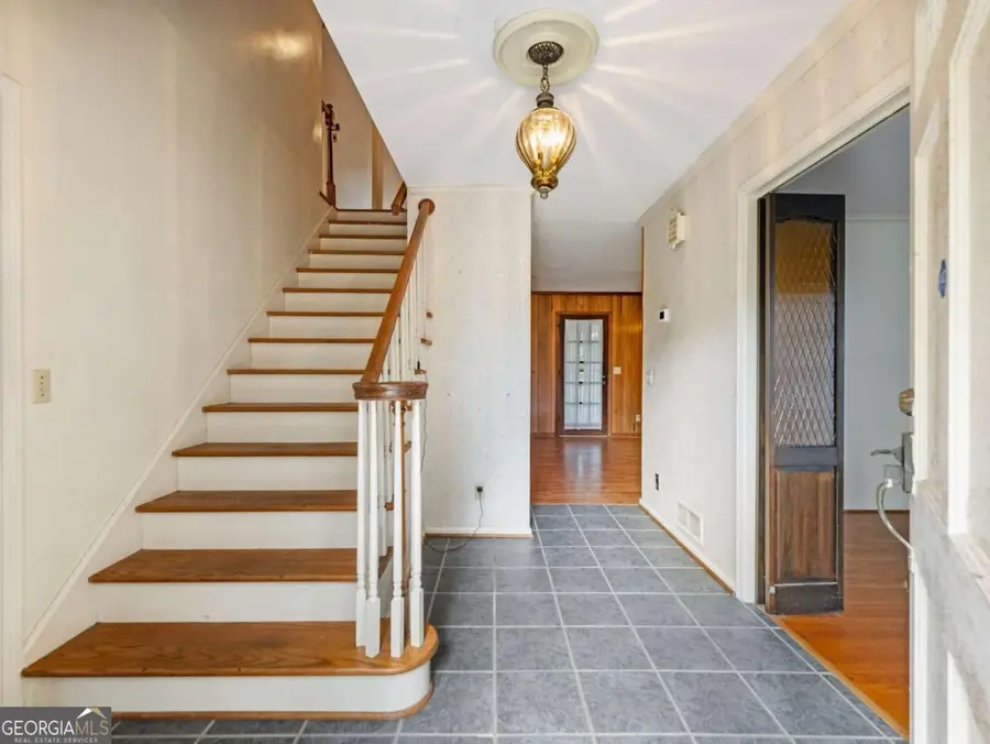 654 Grove Parkway Se, Marietta, GA 30067 - Image #2