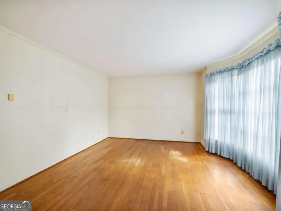 654 Grove Parkway Se, Marietta, GA 30067 - Image #3