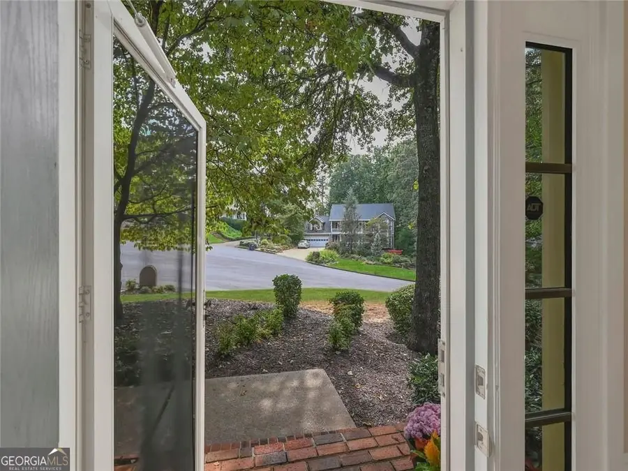 1020 Summer Oaks Close, Roswell, GA 30076 - Image #3