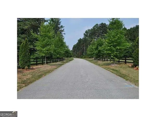 535 Penny Lane, Loganville, GA 30052