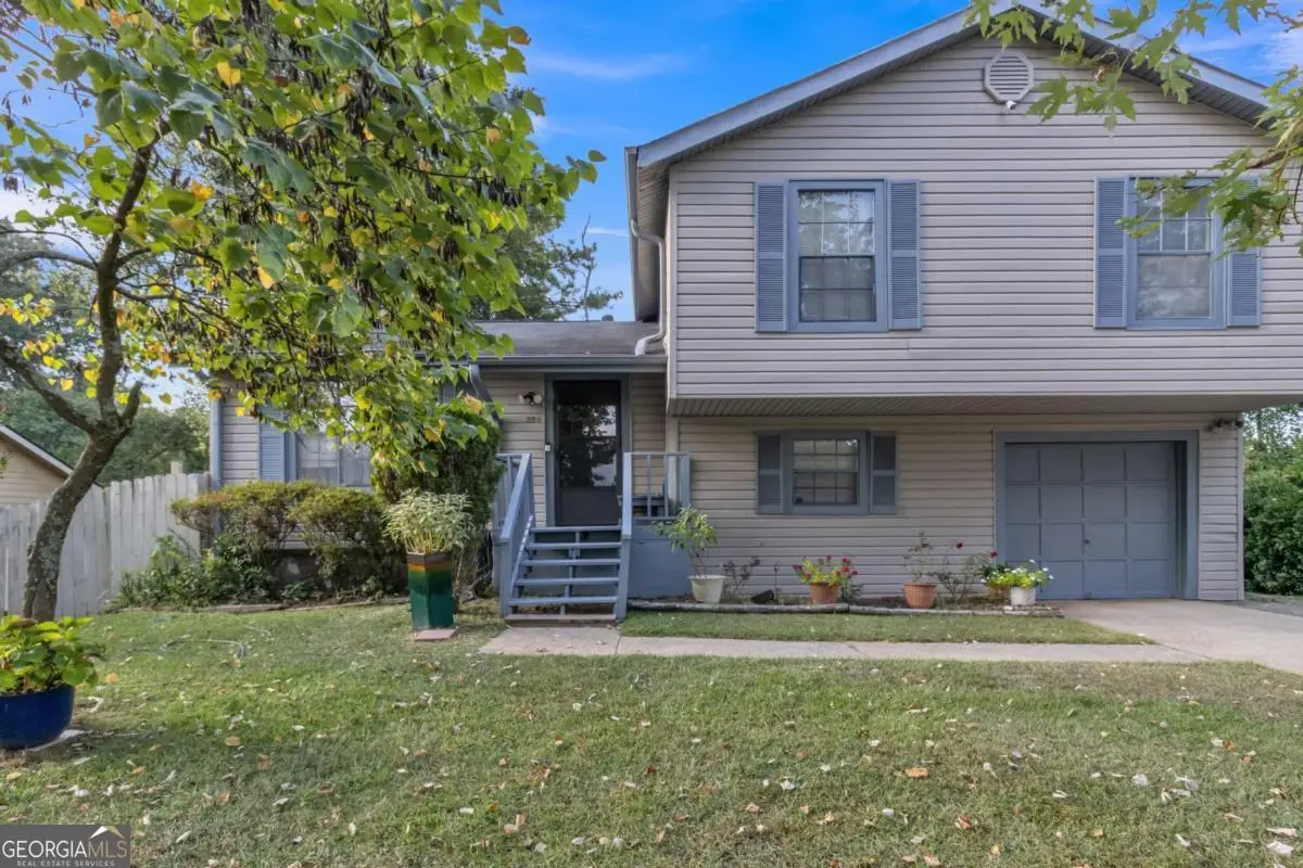 393 Cedar Trace Sw, Marietta, GA 30008 - Image #1