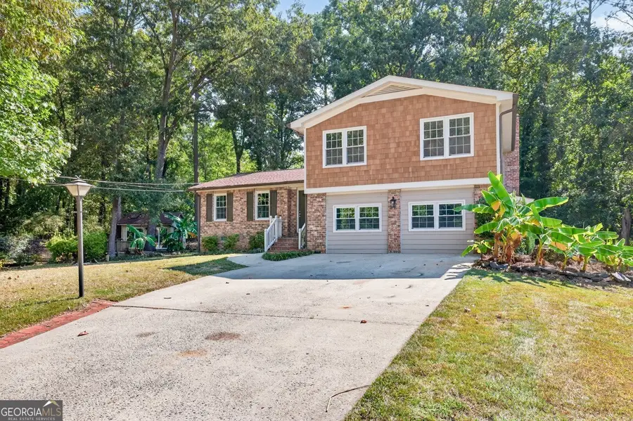 1434 Shelly Circle, Lawrenceville, GA 30043 - Image #2