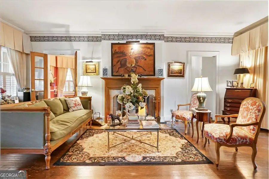 3061 Peachtree Drive Ne, Atlanta, GA 30305 - Image #2