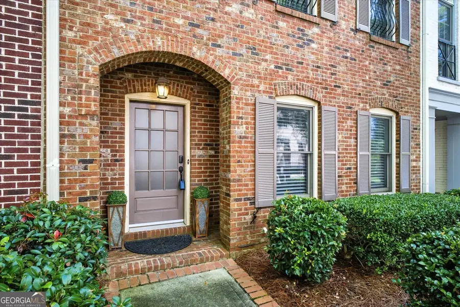 109 W Ridge Way, Roswell, GA 30076 - Image #2