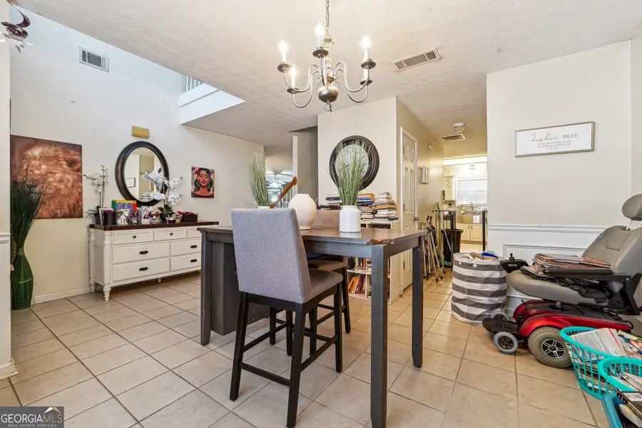 370 Shadowbrooke Drive, Loganville, GA 30052 - Image #3