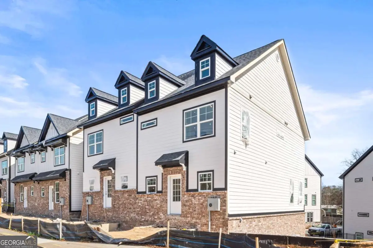 1975 Hollywood Road Nw #14, Atlanta, GA 30318 - Image #1