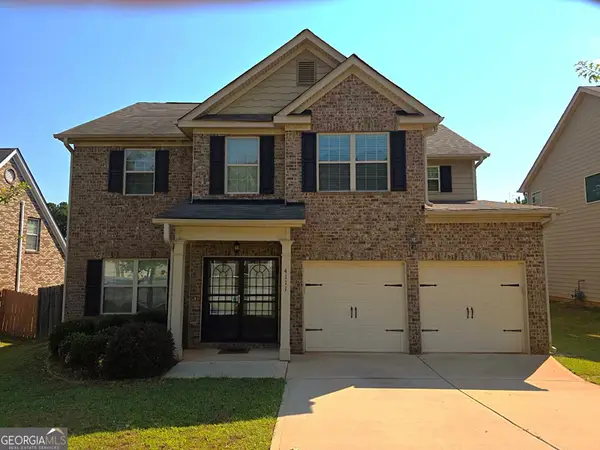 4111 Village Crossing Circle, Ellenwood, GA 30294