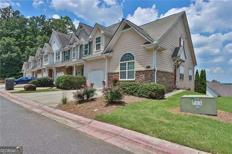 374 Guibor Court Nw #4, Kennesaw, GA 30144 - Image #1