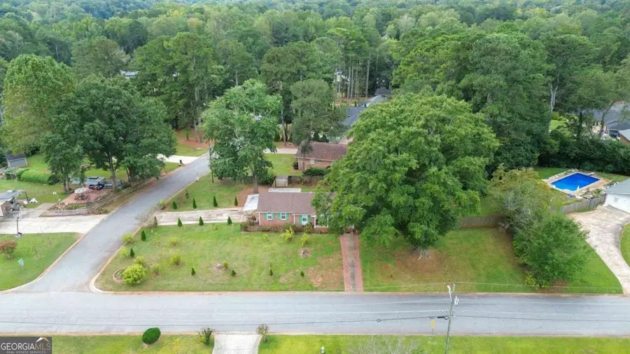 5524 Laurel Lane Nw, Lilburn, GA 30047 - Image #3