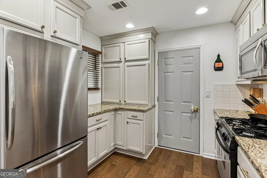 115 Great Oaks Lane, Roswell, GA 30075 - Image #2