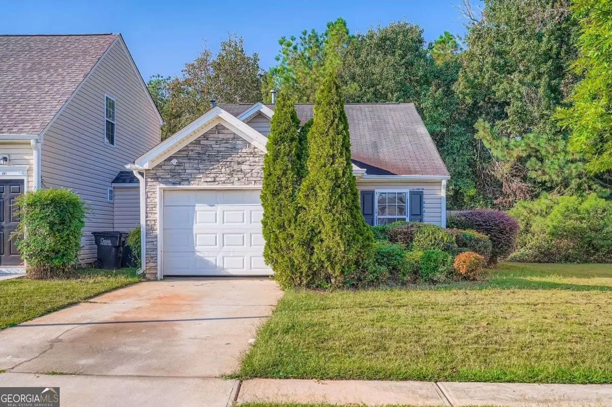 1025 Lakeside Circle, Covington, GA 30016 - Image #1