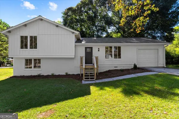 489 Village Run, Lawrenceville, GA 30046