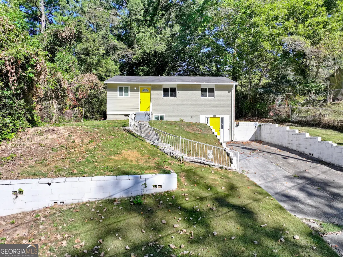 477 Fairlane Circle Nw, Atlanta, GA 30331 - Image #1