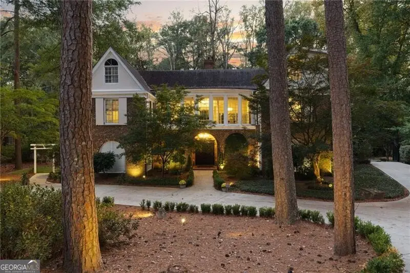 1018 Peachtree Battle Circle Nw, Atlanta, GA 30327 - Image #2