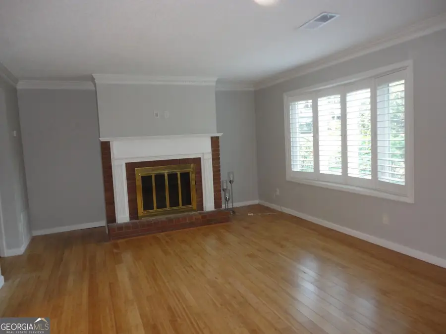 155 Willow Stream Court, Roswell, GA 30076 - Image #2