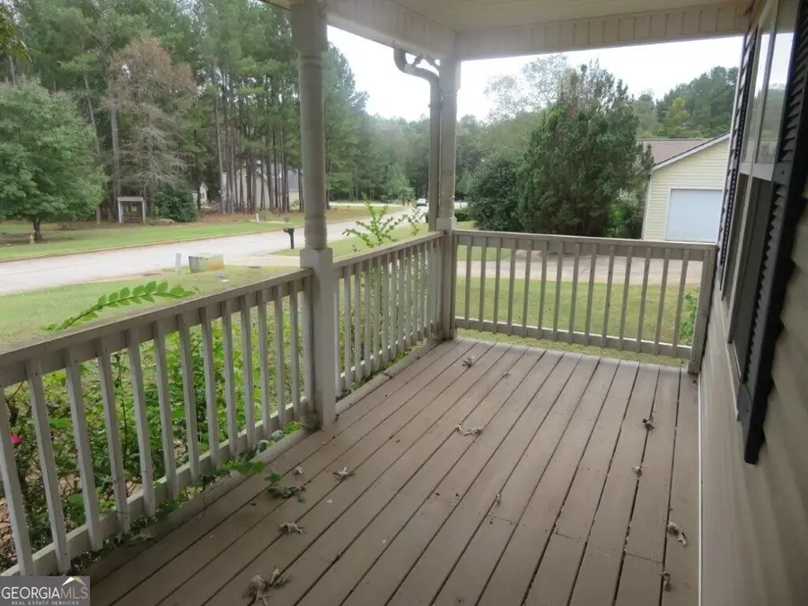 330 Chestnut Drive, Covington, GA 30016 - Image #3