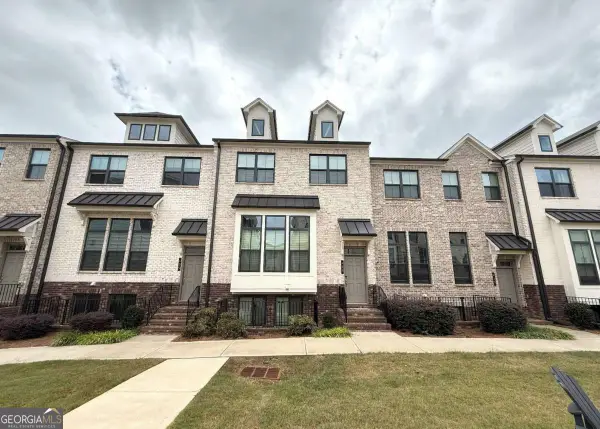 425 Fair View Circle, Roswell, GA 30076