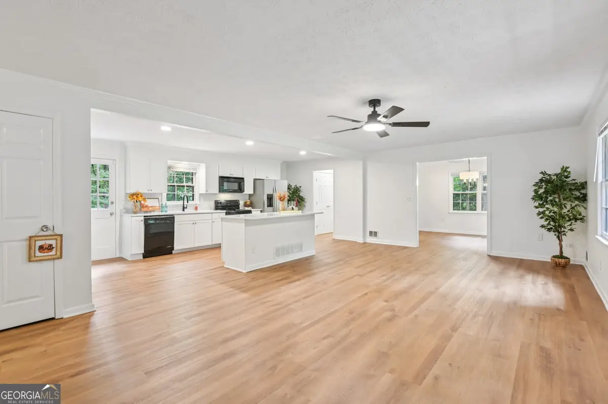 3735 Stonewall Drive Nw, Kennesaw, GA 30152 - Image #1