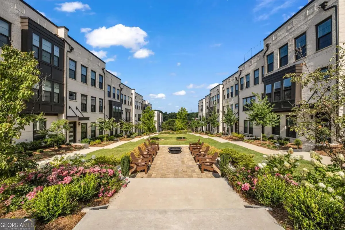 552 Ember Lane, Atlanta, GA 30318 - Image #1