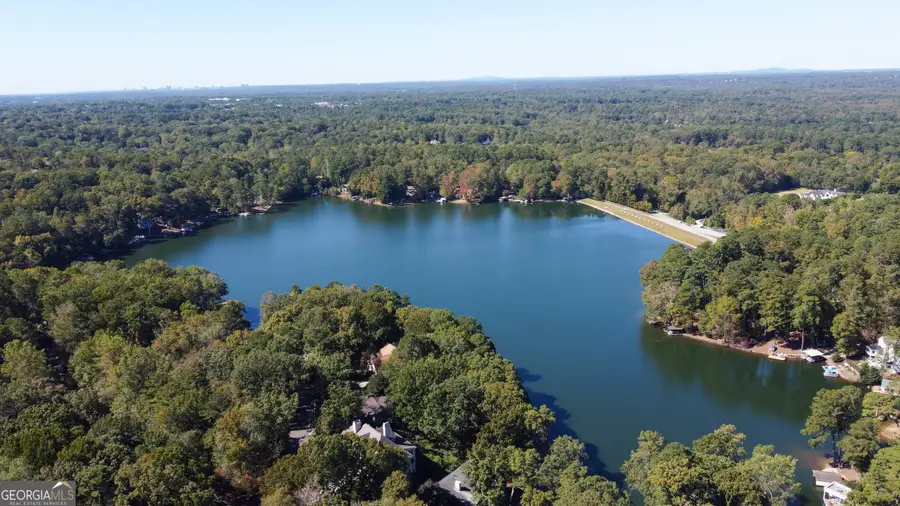 835 Lakeshore Drive Nw, Berkeley Lake, GA 30096 - Image #3