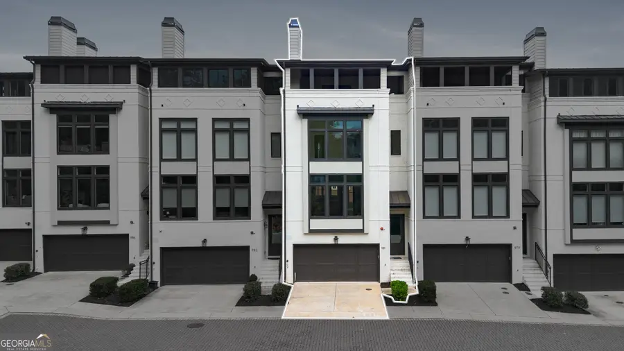 981 Laurel Court Ne, Atlanta, GA 30326 - Image #2