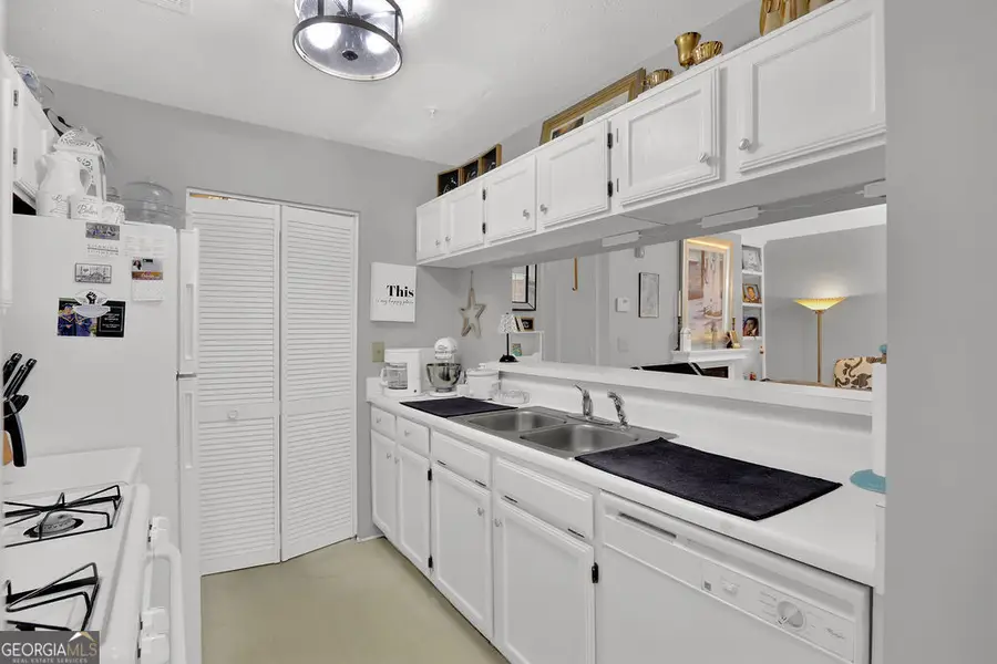 4358 Timberlake, Stone Mountain, GA 30083 - Image #2