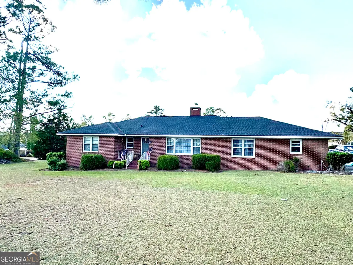 610 Dobbins Street, Mount Vernon, GA 30445 - Image #1