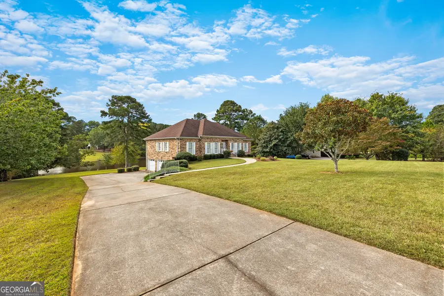 475 Castlewood Road, Tyrone, GA 30290 - Image #2