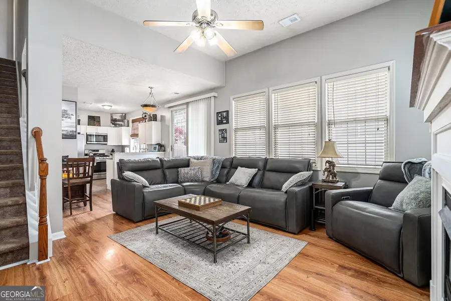 286 Windcroft Circle Nw, Acworth, GA 30101 - Image #2