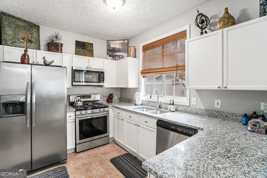 286 Windcroft Circle Nw, Acworth, GA 30101 - Image #3