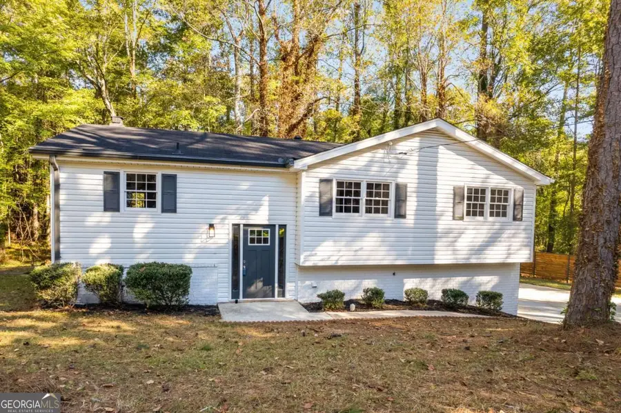 6883 Lakeshore Drive, Douglasville, GA 30135 - Image #2