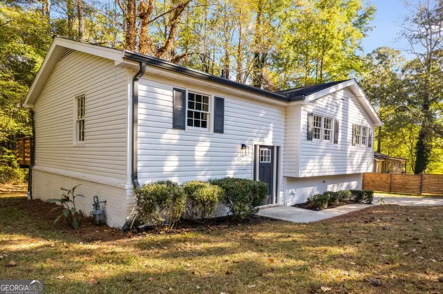 6883 Lakeshore Drive, Douglasville, GA 30135 - Image #3