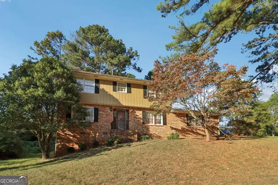 467 Oroarke Drive, Stone Mountain, GA 30088 - Image #3