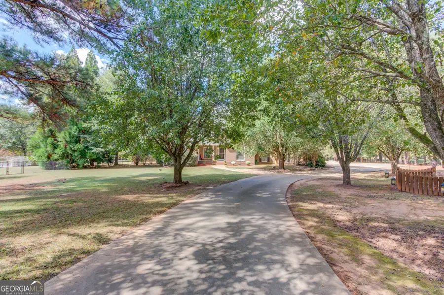 45 Carolyn Court, Social Circle, GA 30025 - Image #3