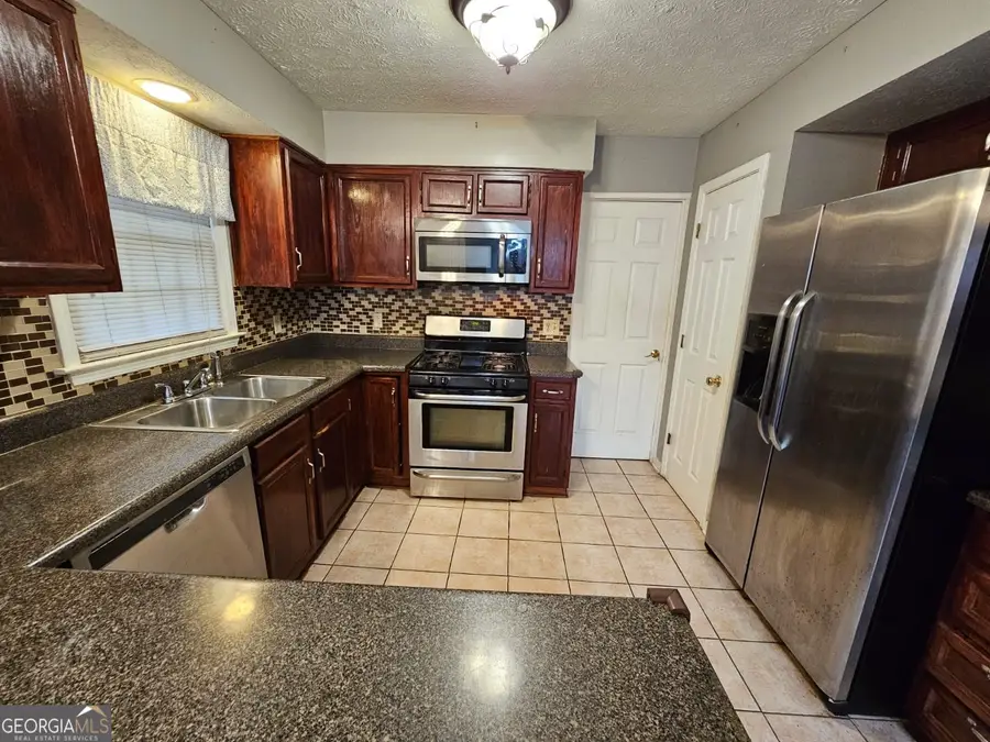 4933 Clubgreen Summit, Stone Mountain, GA 30088 - Image #2