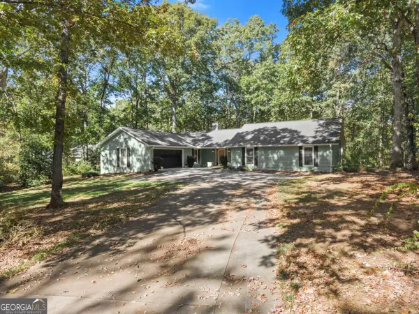 2856 Woodbriar Drive, Gainesville, GA 30506