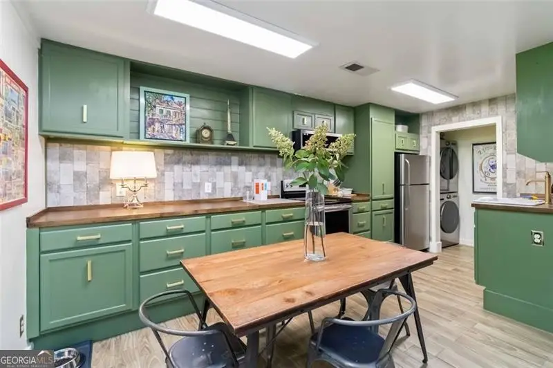 104 Granville Court #104, Atlanta, GA 30328 - Image #2