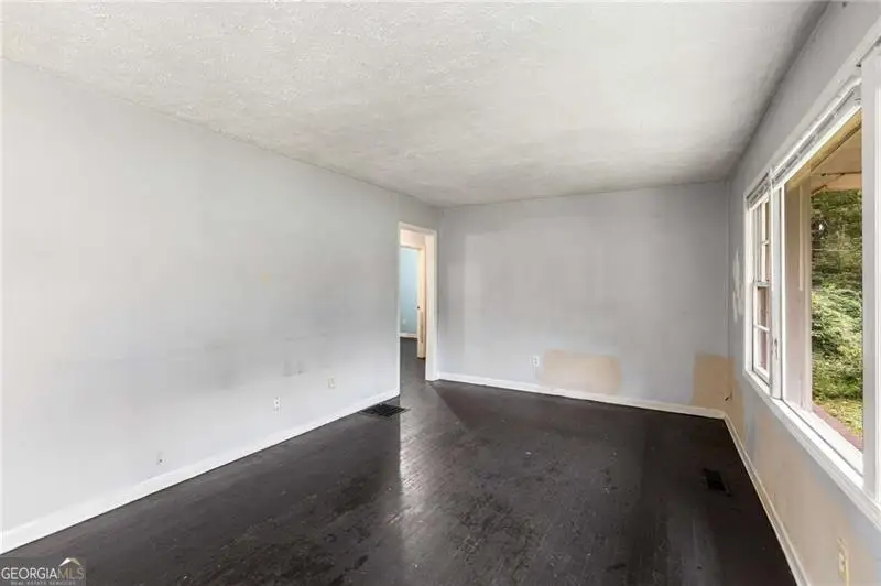 467 Park Valley Drive, Atlanta, GA 30318 - Image #3