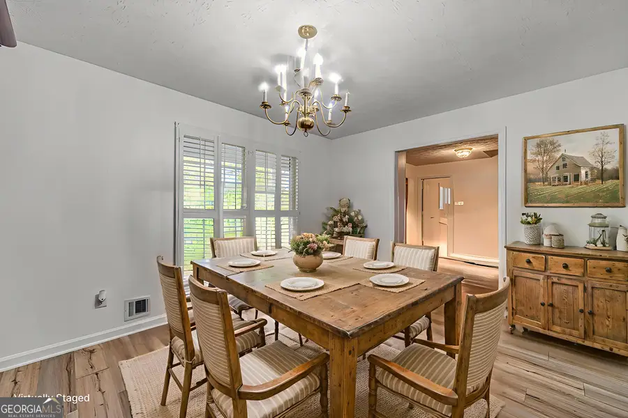 3906 Laurens Lane, Snellville, GA 30039 - Image #3