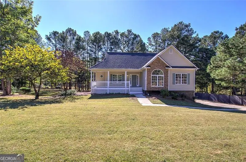 135 Greatwood Drive, White, GA 30184 - Image #1